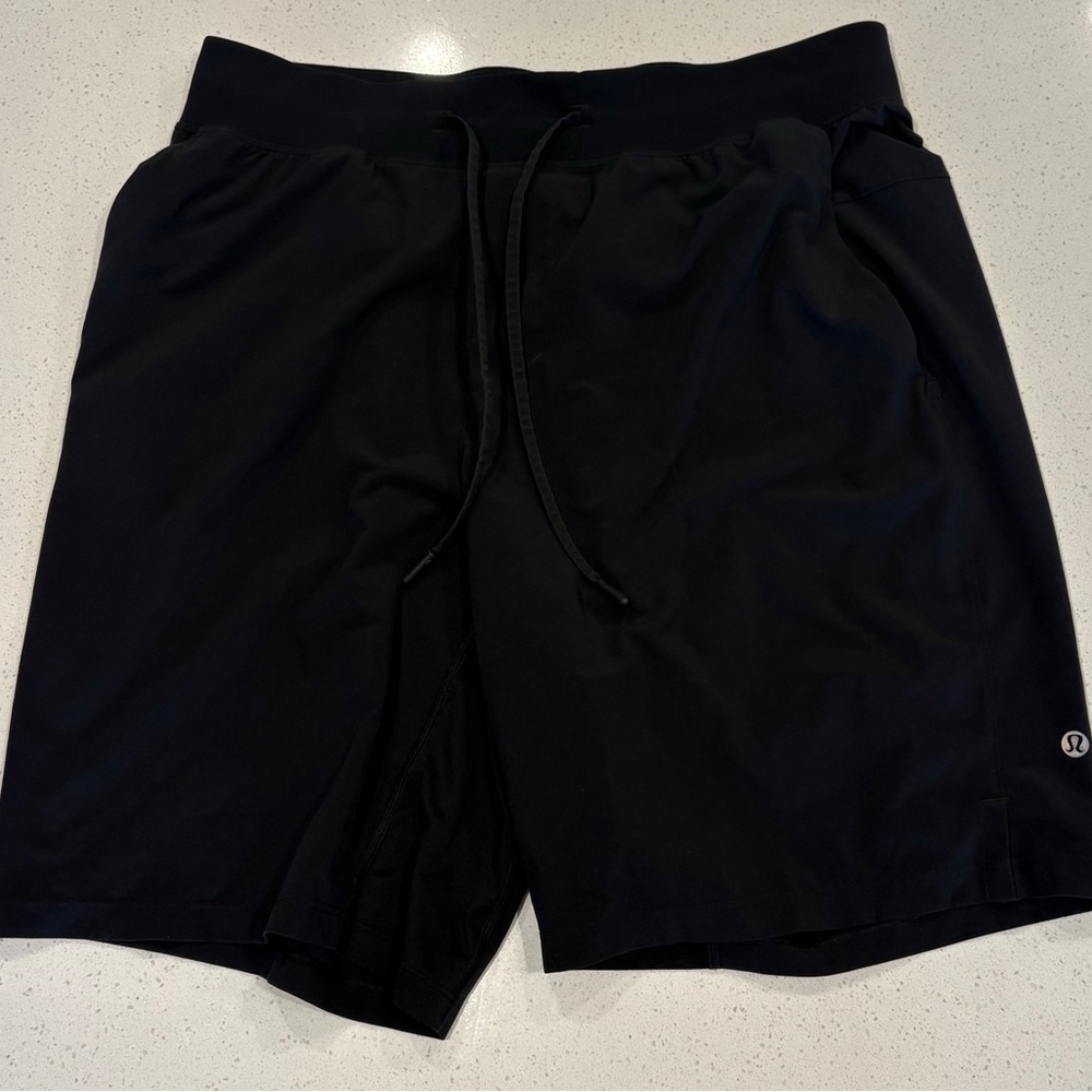 lululemon athletica Men’s 9” Short